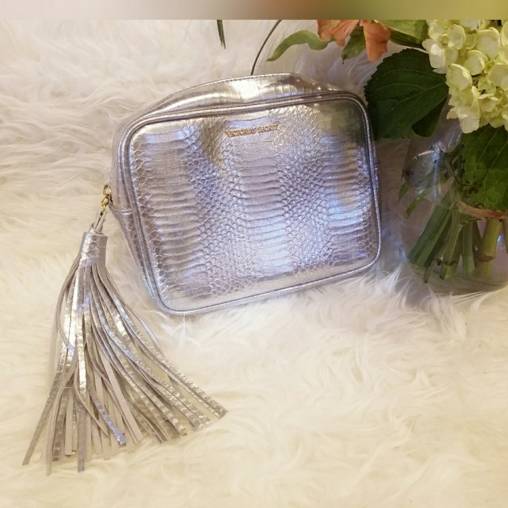 Metallic Fab, VICTORIA'S SECRET, tassel clutch!!